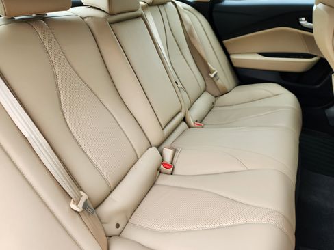 Certified 2025 Acura TLX w/ Technology Package image 17