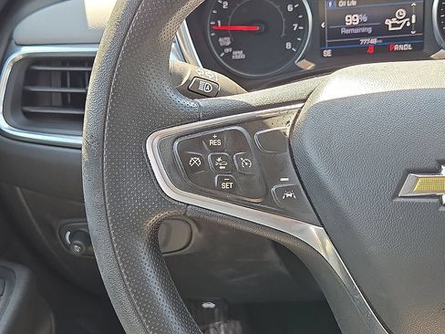 Used 2022 Chevrolet Equinox LT FWD image 19