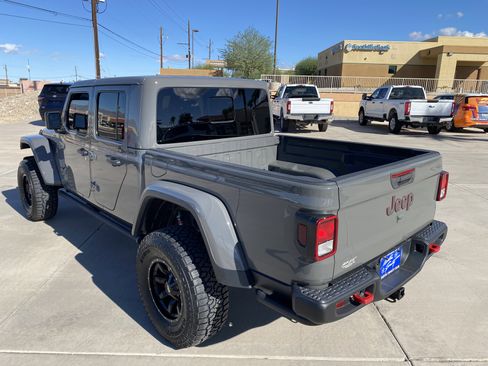 Used 2020 Jeep Gladiator Rubicon image 7