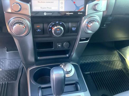 Used 2022 Toyota 4Runner SR5 Premium w/ Moonroof Package AWD/4WD image 34