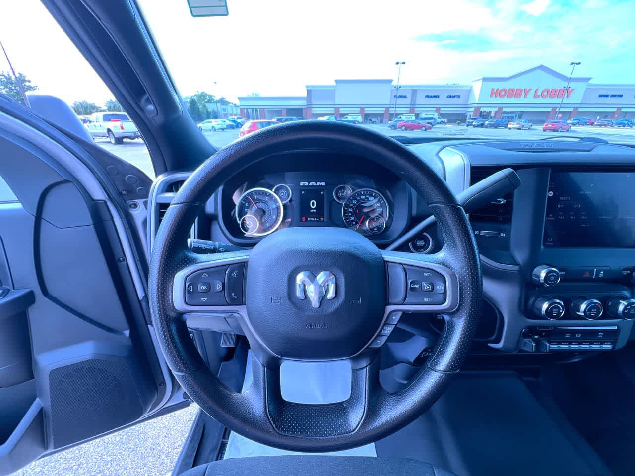 Used 2024 RAM 2500 Tradesman w/ Chrome Appearance Group AWD/4WD image 15