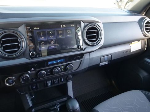 Used 2023 Toyota Tacoma TRD Off-Road image 14