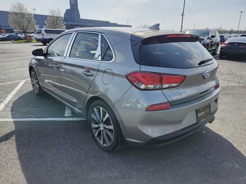 Used 2020 Hyundai Elantra GT image 7