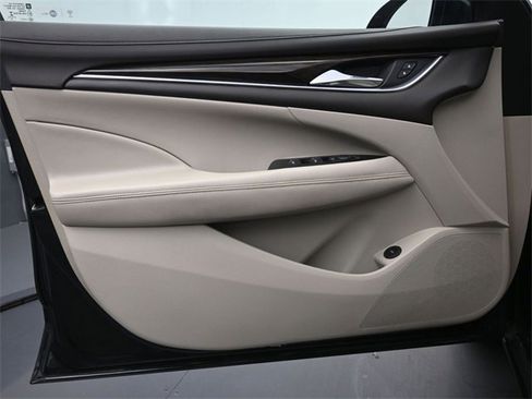 Used 2017 Buick LaCrosse Preferred image 12