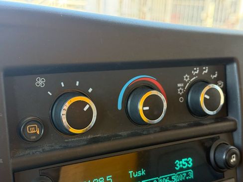 Used 2021 GMC Savana 3500 Extended w/ Power Convenience Package RWD image 10