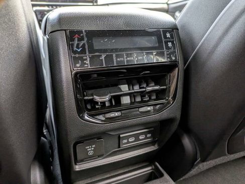 New 2026 Jeep Grand Cherokee L Limited w/ Luxury Tech Group II AWD/4WD image 15