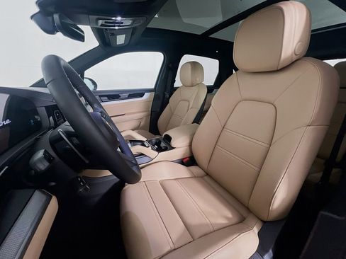 New 2026 Porsche Cayenne image 5
