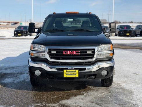 Used 2007 GMC Sierra 3500 SLT w/ Heavy-Duty Power Package image 2