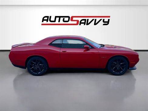 Used 2022 Dodge Challenger R/T image 8