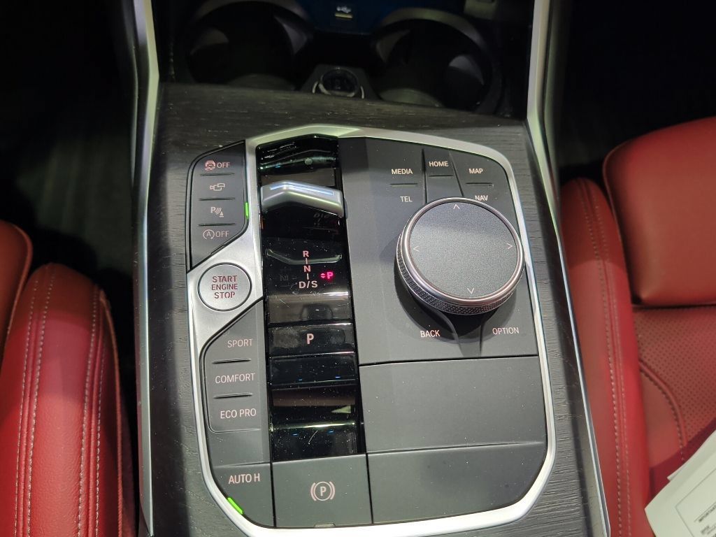 Certified 2024 BMW 330i xDrive Sedan w/ M Sport Package AWD/4WD image 21