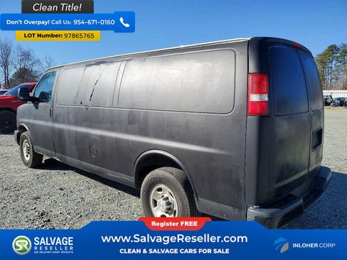 Used 2018 Chevrolet Express 2500 Extended RWD image 3