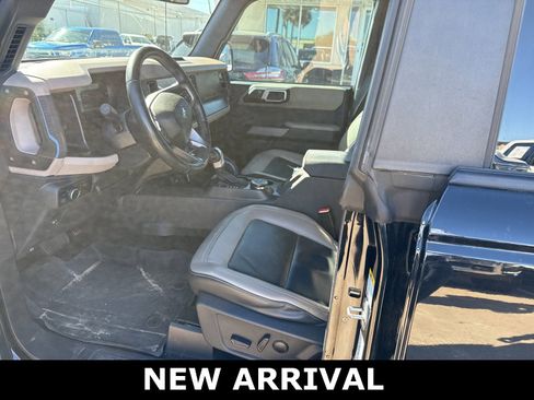 Certified 2023 Ford Bronco Wildtrak image 3