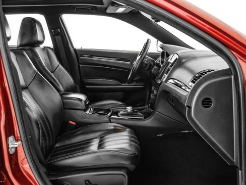 Used 2022 Chrysler 300 S image 32