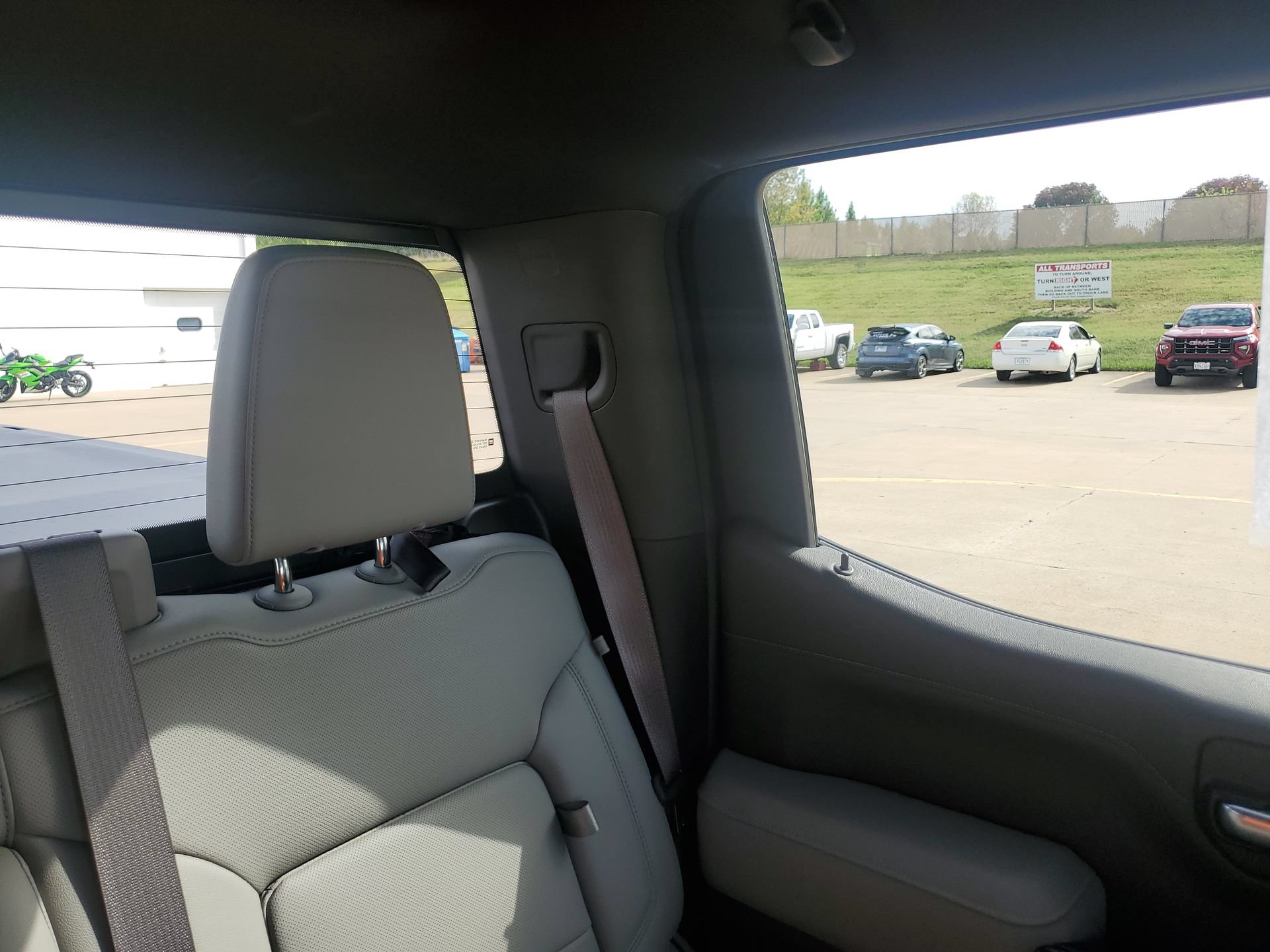 Used 2021 GMC Sierra 1500 SLT w/ SLT Premium Package AWD/4WD image 15