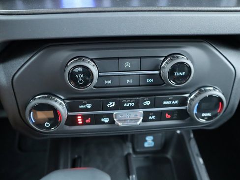 New 2025 Ford Bronco Big Bend image 7