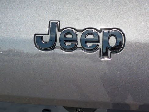 New 2025 Jeep Grand Cherokee L Altitude AWD/4WD image 12