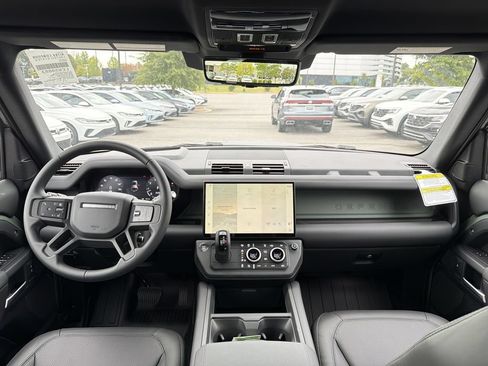 New 2026 Land Rover Defender 110 Trophy Edition AWD/4WD image 17