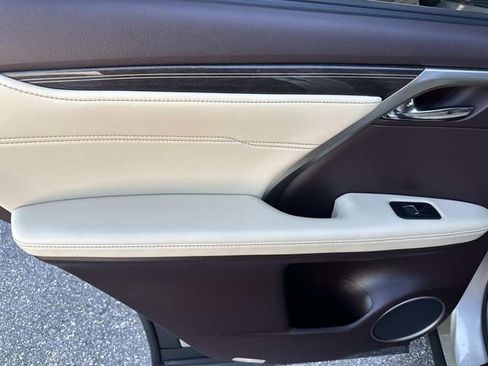 Used 2019 Lexus RX 450hL Luxury image 15