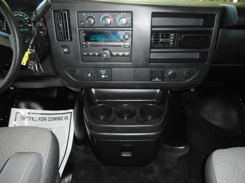 Used 2016 Chevrolet Express 3500 LT w/ LT Preferred Equipment Group image 25