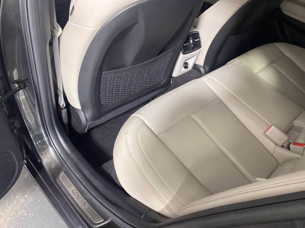 Used 2023 Genesis G70 2.0T AWD/4WD image 26