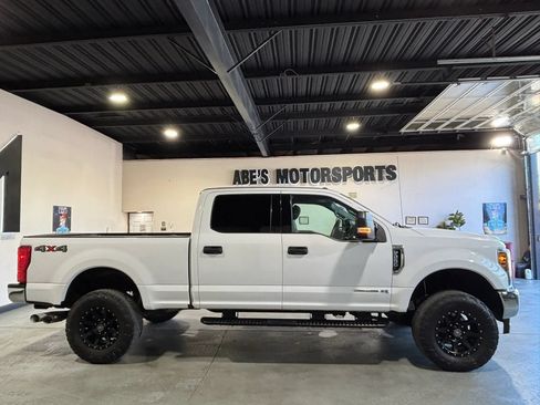 Used 2018 Ford F250 XLT AWD/4WD image 8