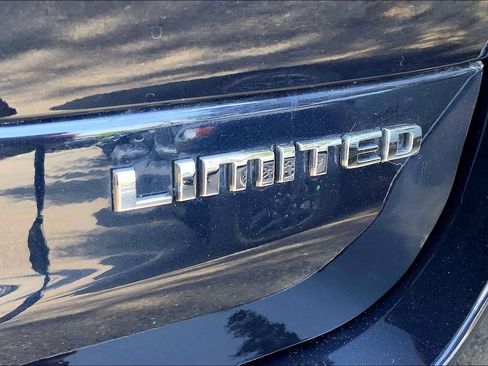 Certified 2023 Jeep Grand Cherokee L Limited AWD/4WD image 26