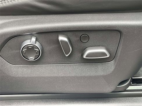 Used 2025 GMC Sierra 2500 Denali Ultimate w/ Max Trailering Package image 27