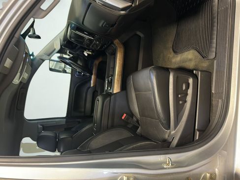 Used 2015 Chevrolet Silverado 2500 LTZ AWD/4WD image 23