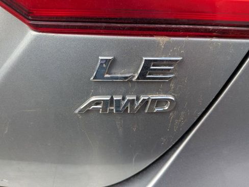 Used 2023 Toyota Camry LE AWD/4WD image 9