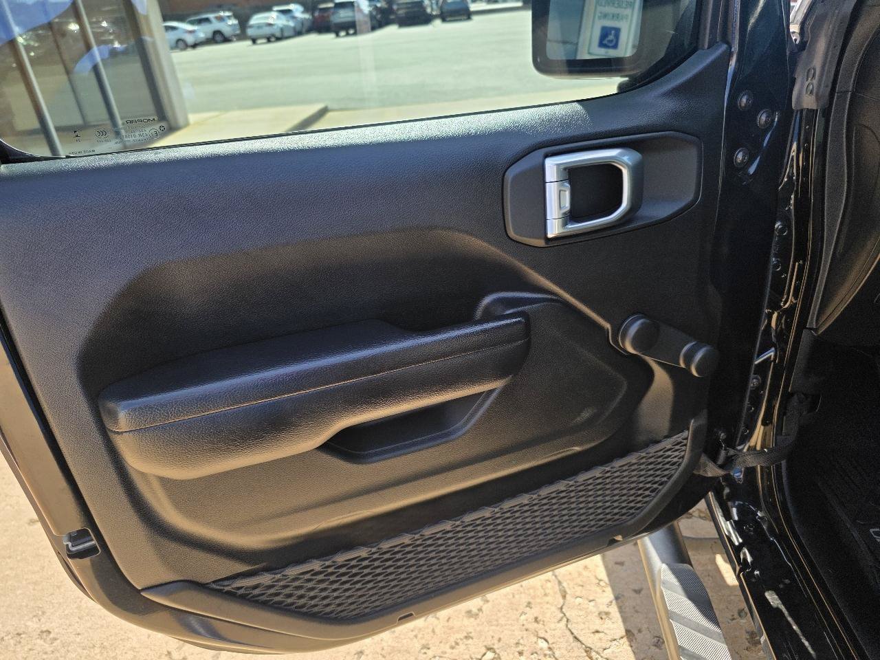 Used 2024 Jeep Gladiator Sport AWD/4WD image 11