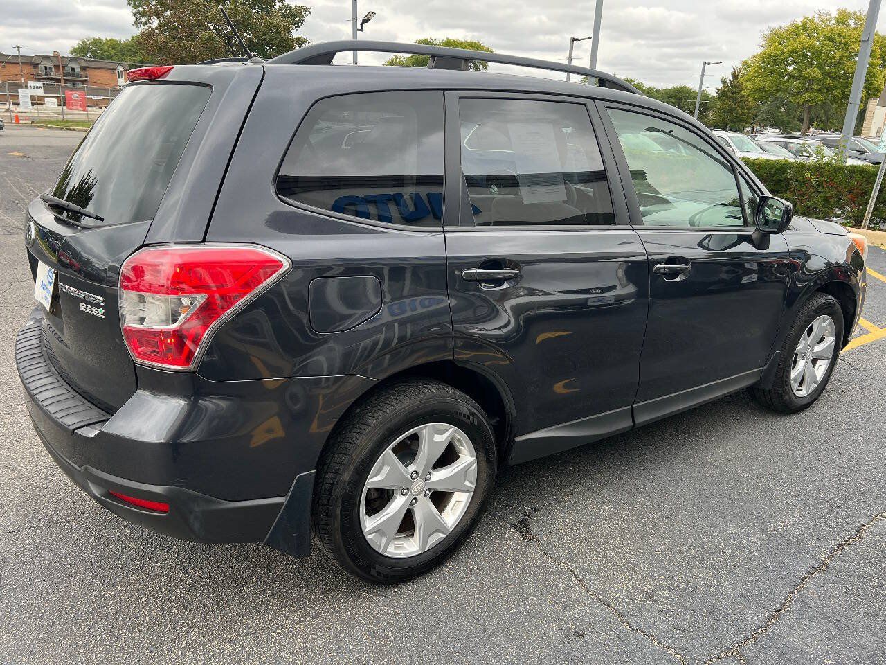 Used 2014 Subaru Forester 2.5i Premium w/ All-Weather Package AWD/4WD image 12