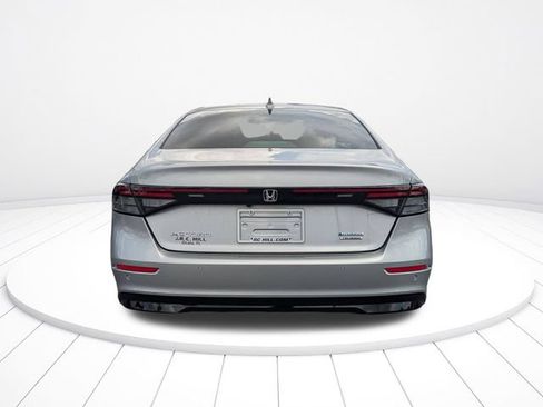 Used 2023 Honda Accord Touring image 4