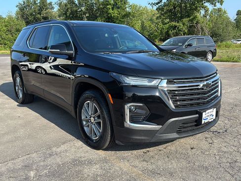 Used 2023 Chevrolet Traverse LT FWD image 11