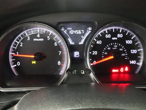 Used 2015 Nissan Versa SV FWD image 12