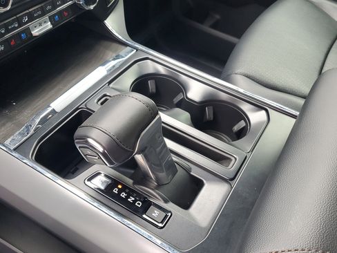 Used 2024 Ford F150 Lariat w/ FX4 Off-Road Package image 57