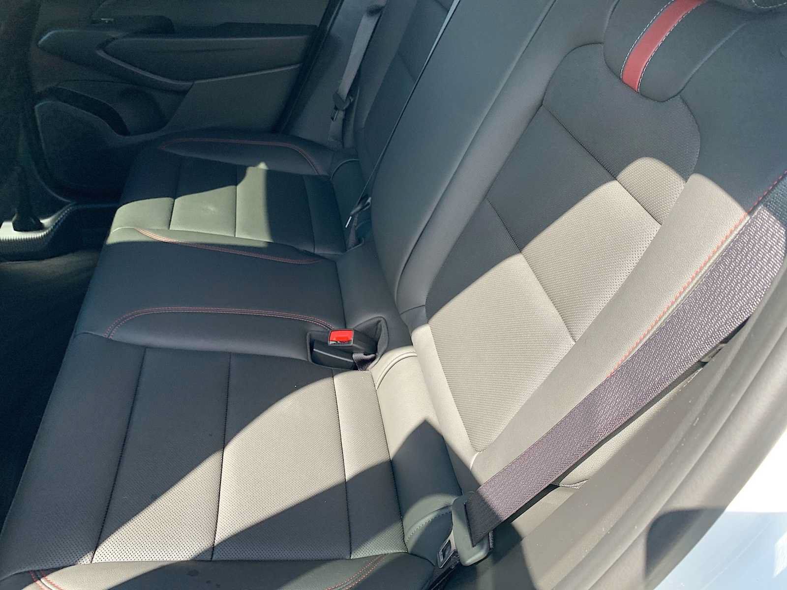 Certified 2025 Chevrolet Trax RS w/ Sunroof Package FWD image 23