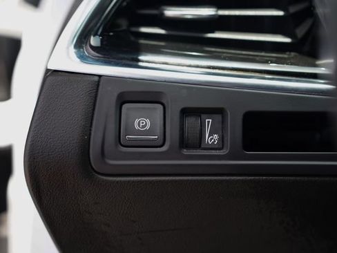 Used 2023 Cadillac XT6 Luxury FWD image 43