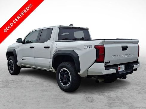 Certified 2024 Toyota Tacoma TRD Off-Road AWD/4WD image 4