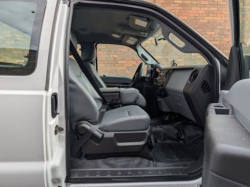 Used 2014 Ford F250 XL w/ Power Equipment Group AWD/4WD image 20