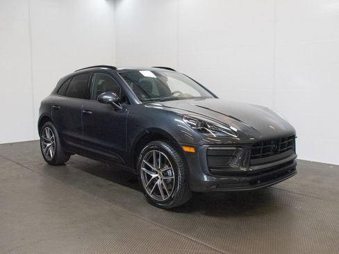 New 2025 Porsche Macan image 8