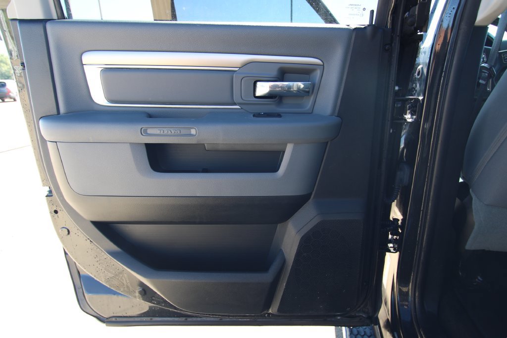 Used 2018 RAM 1500 Big Horn AWD/4WD image 36