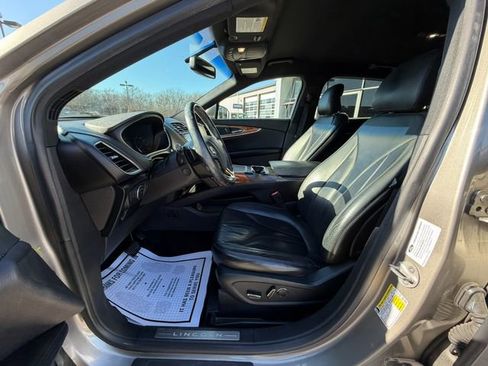 Used 2016 Lincoln MKX Select image 18