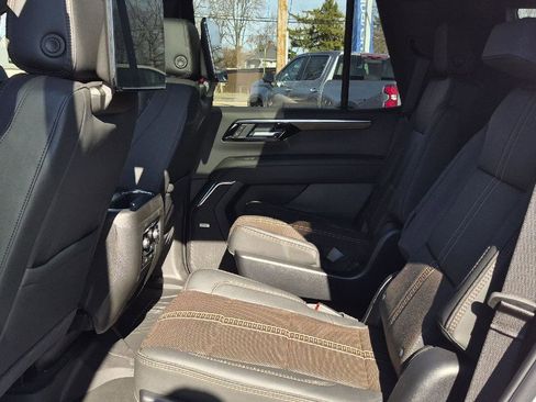 New 2026 Chevrolet Tahoe High Country AWD/4WD image 12