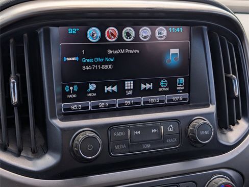 Used 2018 Chevrolet Colorado Z71 AWD/4WD image 16