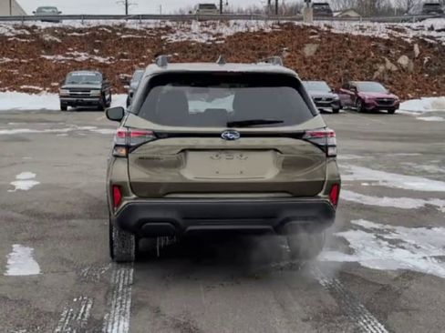 Certified 2025 Subaru Forester Premium image 7