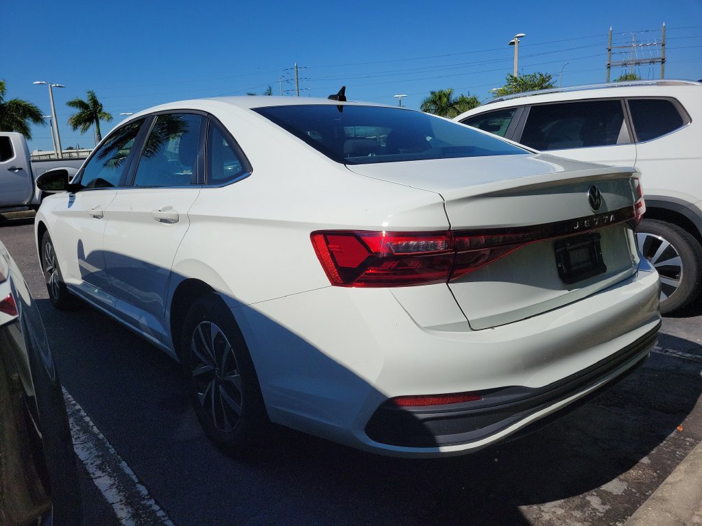 Used 2025 Volkswagen Jetta S FWD image 4