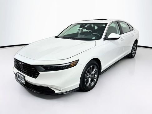 Used 2023 Honda Accord EX image 3