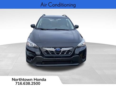 Used 2023 Subaru Crosstrek 2.0i image 3