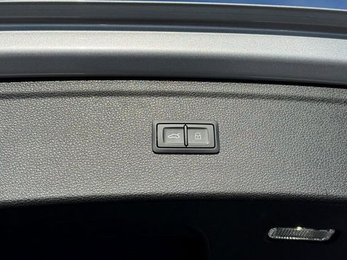 Certified 2024 Audi Q5 e Premium w/ Convenience Package image 20