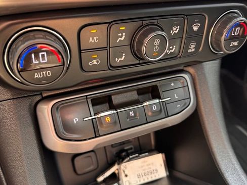 Used 2023 GMC Acadia AT4 w/ Technology Package AWD/4WD image 24